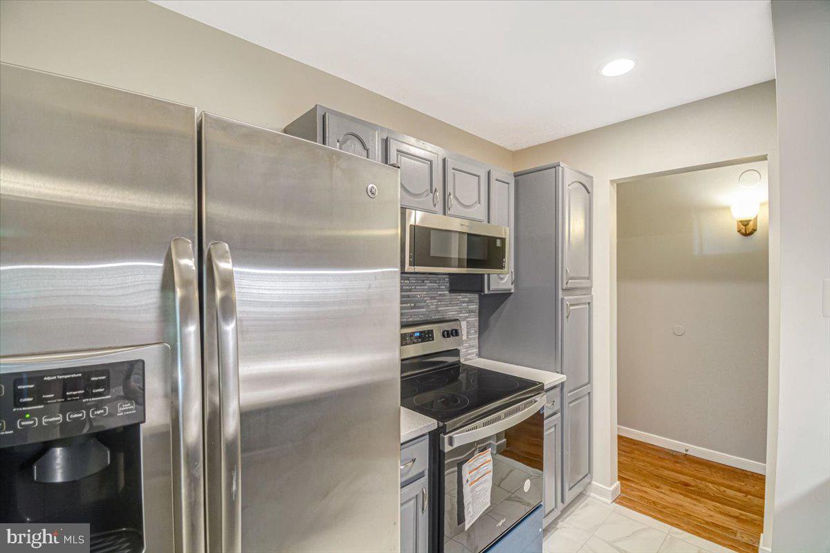 FLOWER HILL - Residential