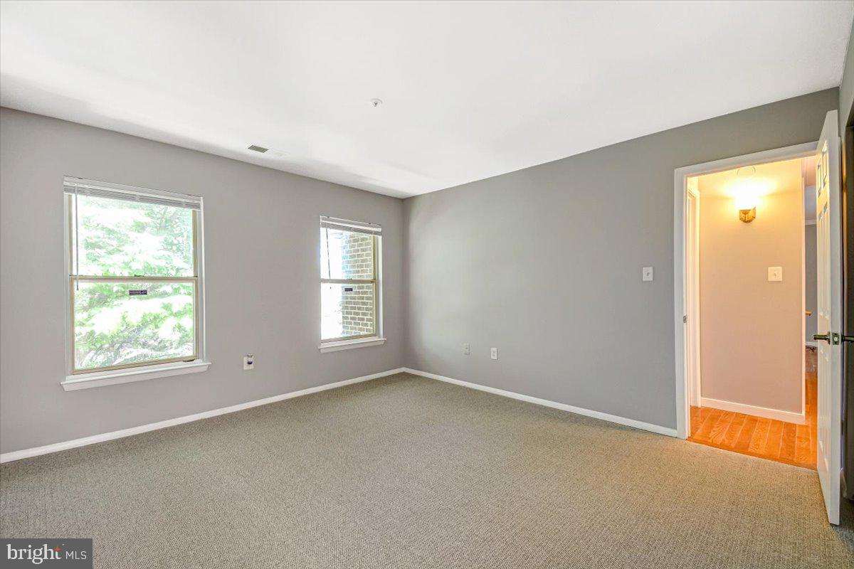 FLOWER HILL - Residential