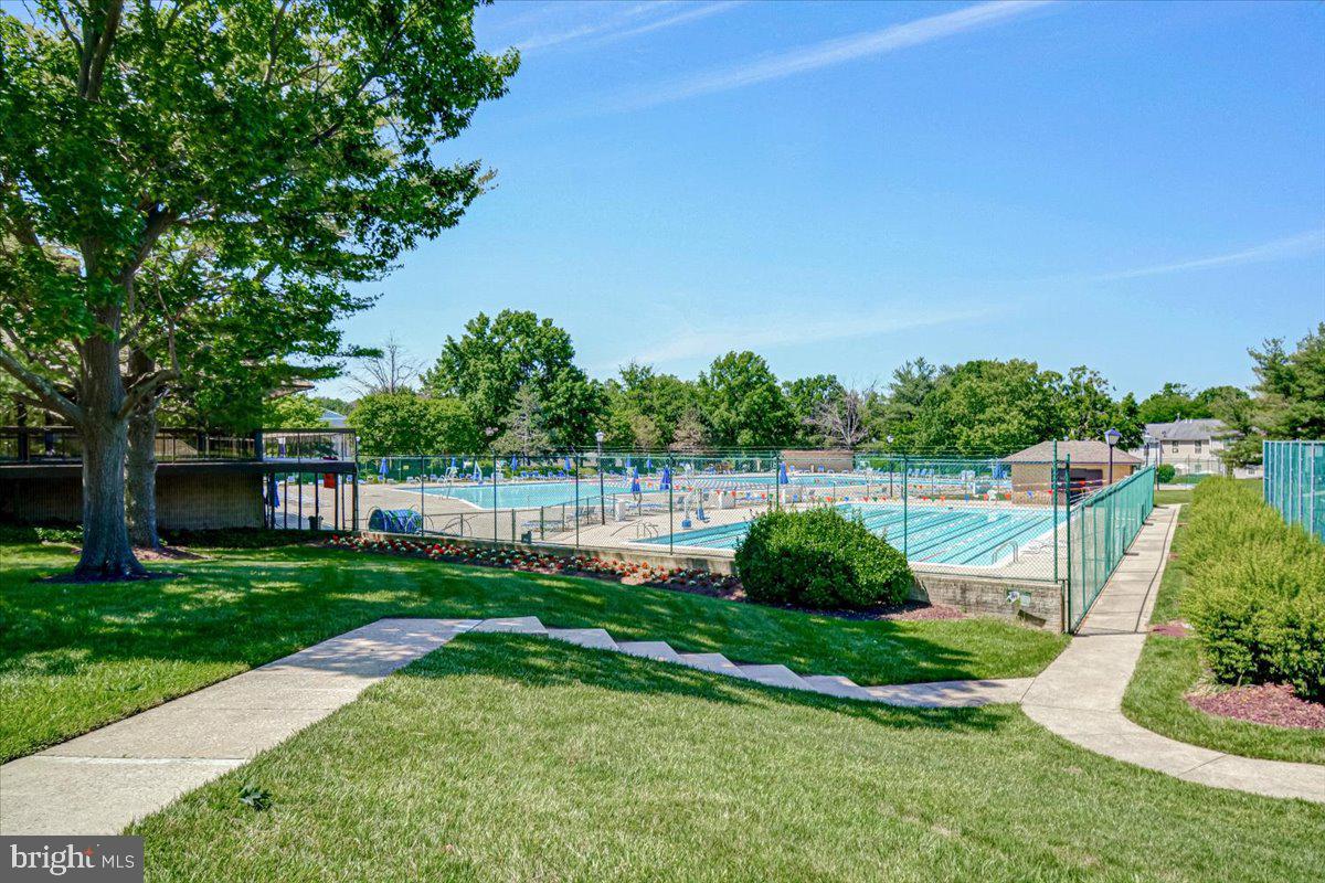 FLOWER HILL - Residential