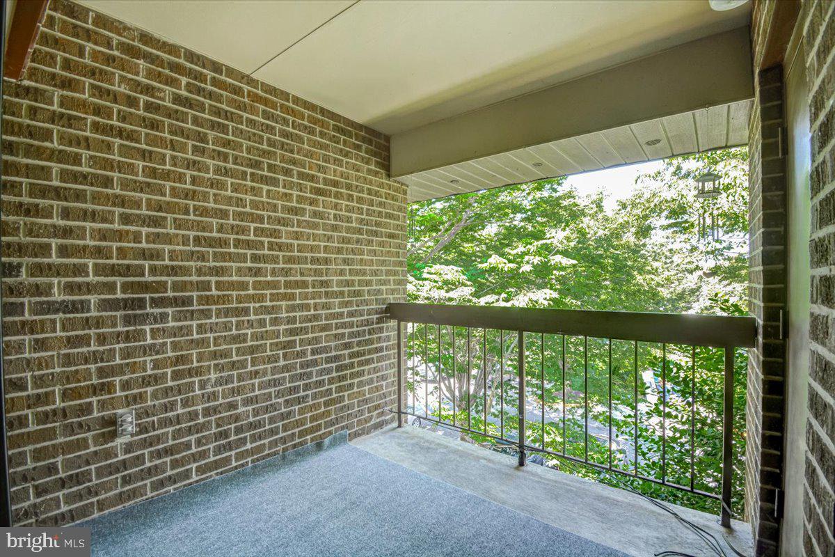 FLOWER HILL - Residential