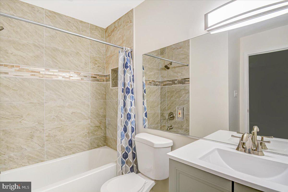 FLOWER HILL - Residential