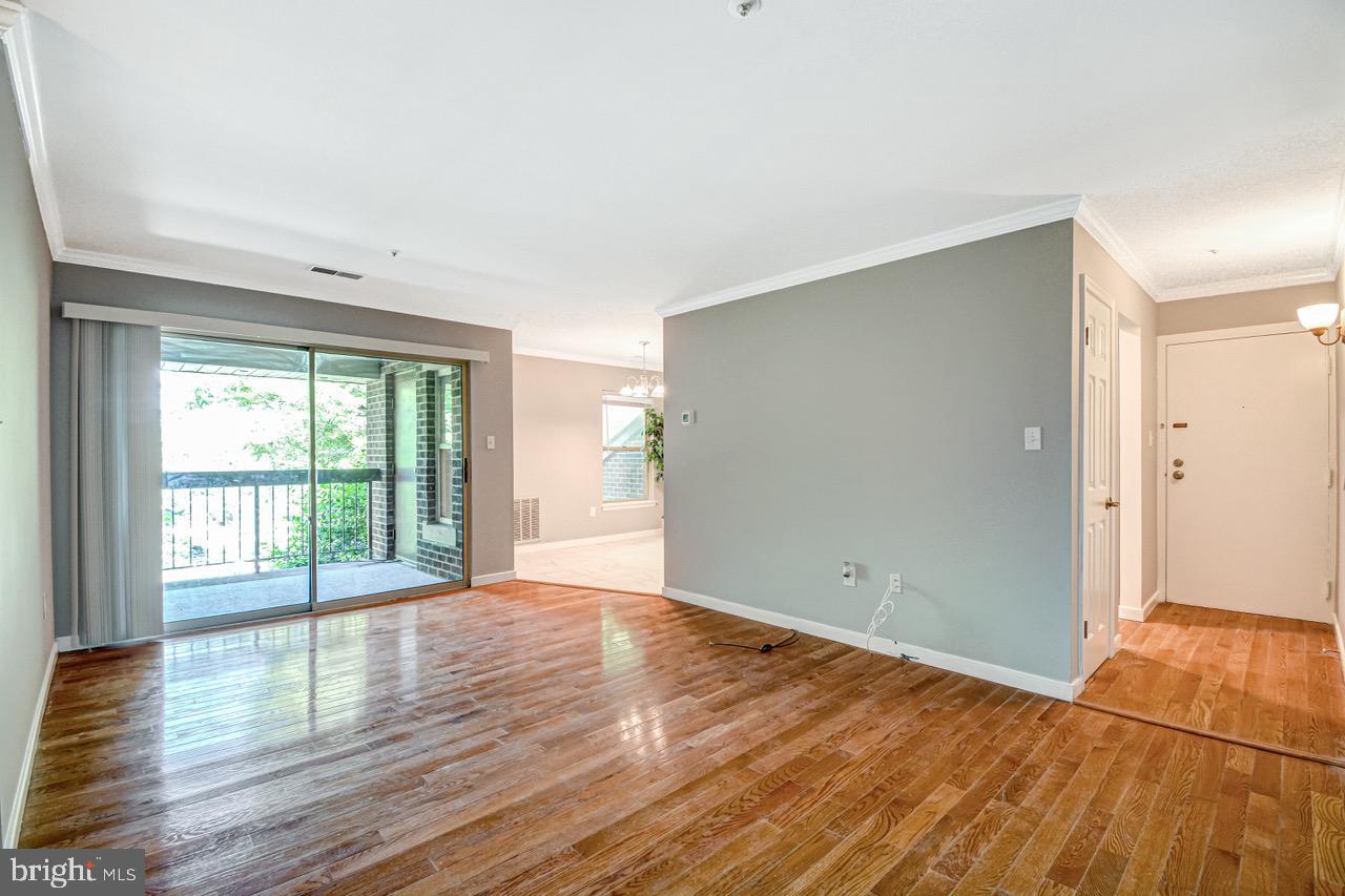 FLOWER HILL - Residential