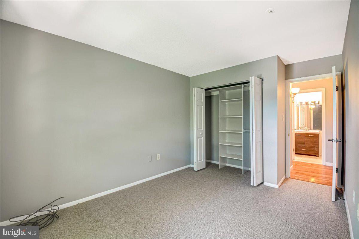 FLOWER HILL - Residential