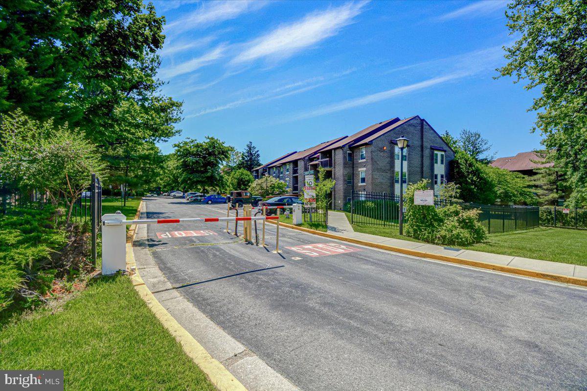 FLOWER HILL - Residential