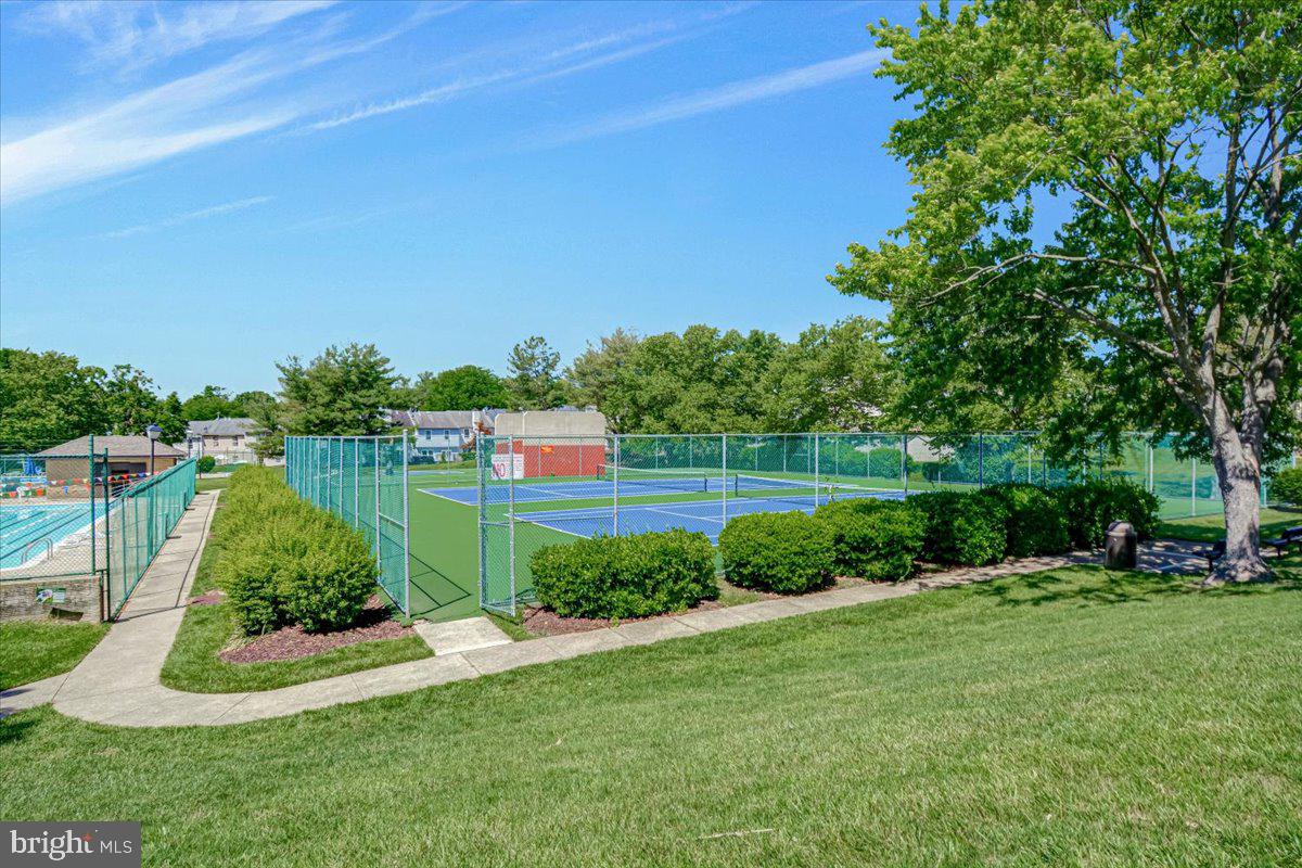 FLOWER HILL - Residential