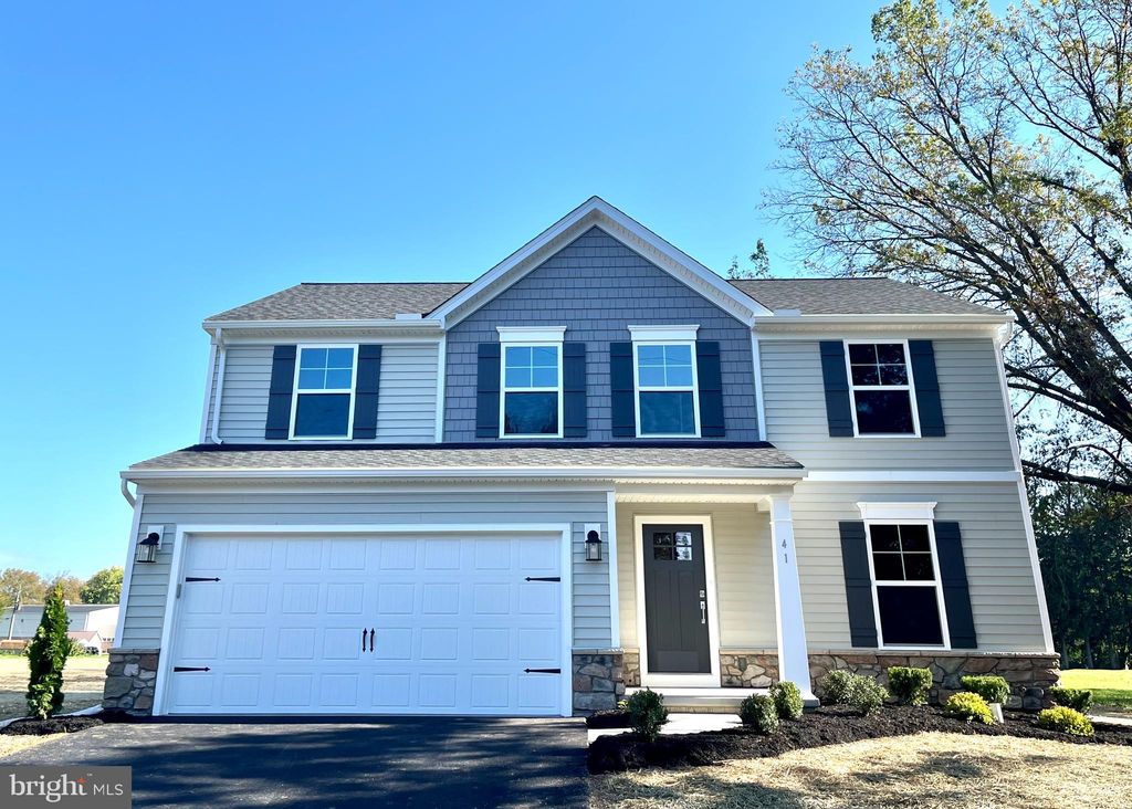 Photo of 41 S OAK ST, MANHEIM, PA 17545 (MLS # PALA2037840)