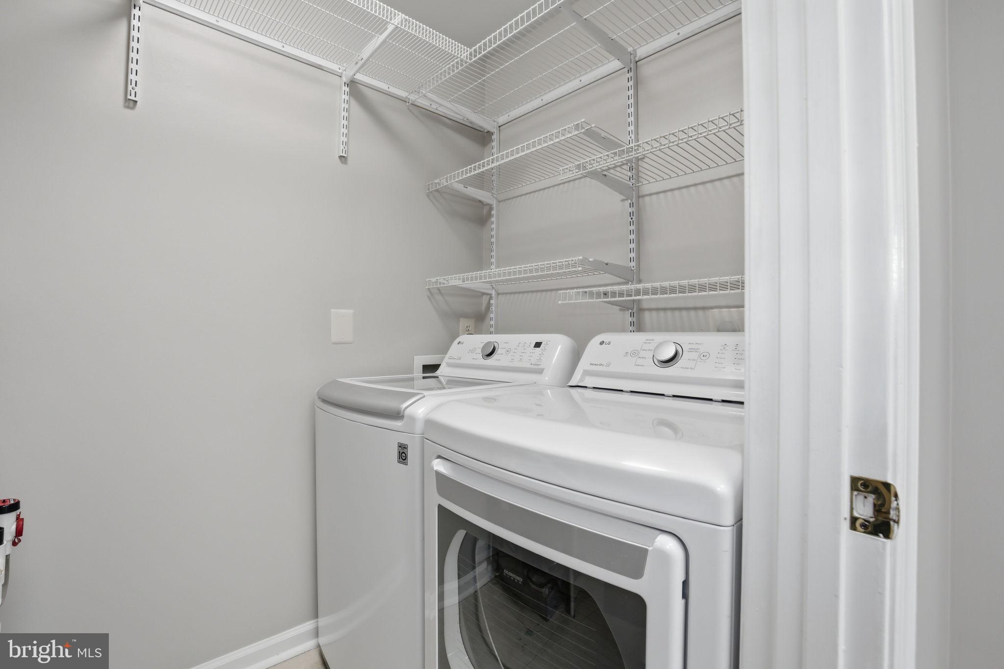 COUNTRYSIDE - Residential