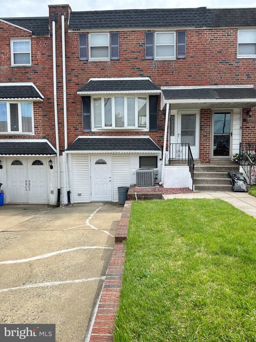 Welcome to the newly renovated home in Parkwood. The house features 3 beds, 2.5 baths, a big open kitchen, and an elegant waterfall bar. Luxury vinyl flooring throughout the house. Finished basement with a full bath.