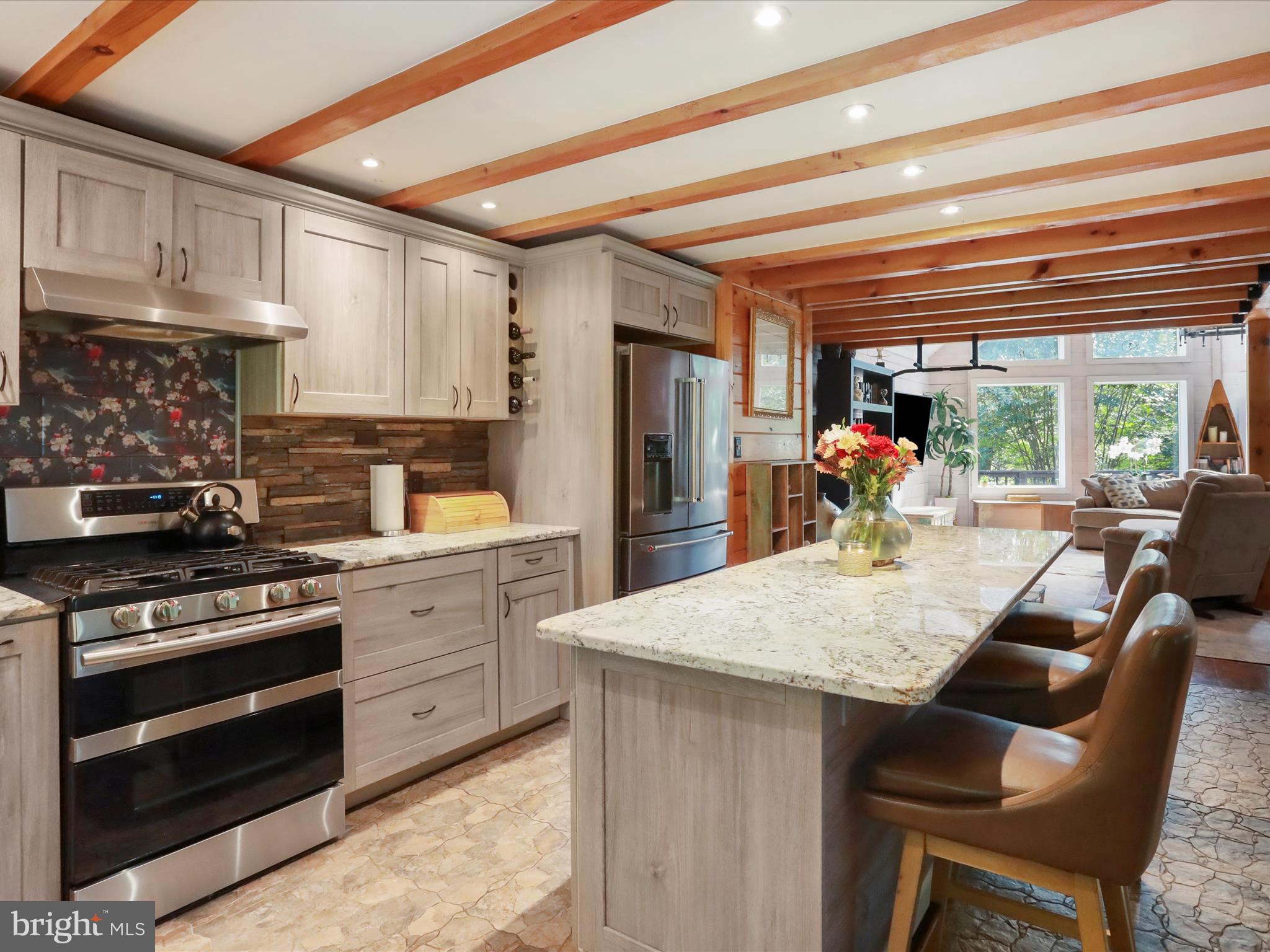 COUNTRY CREEK - Residential