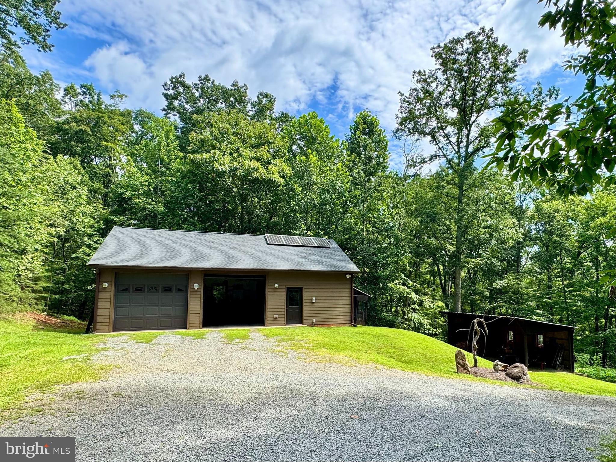 COUNTRY CREEK - Residential