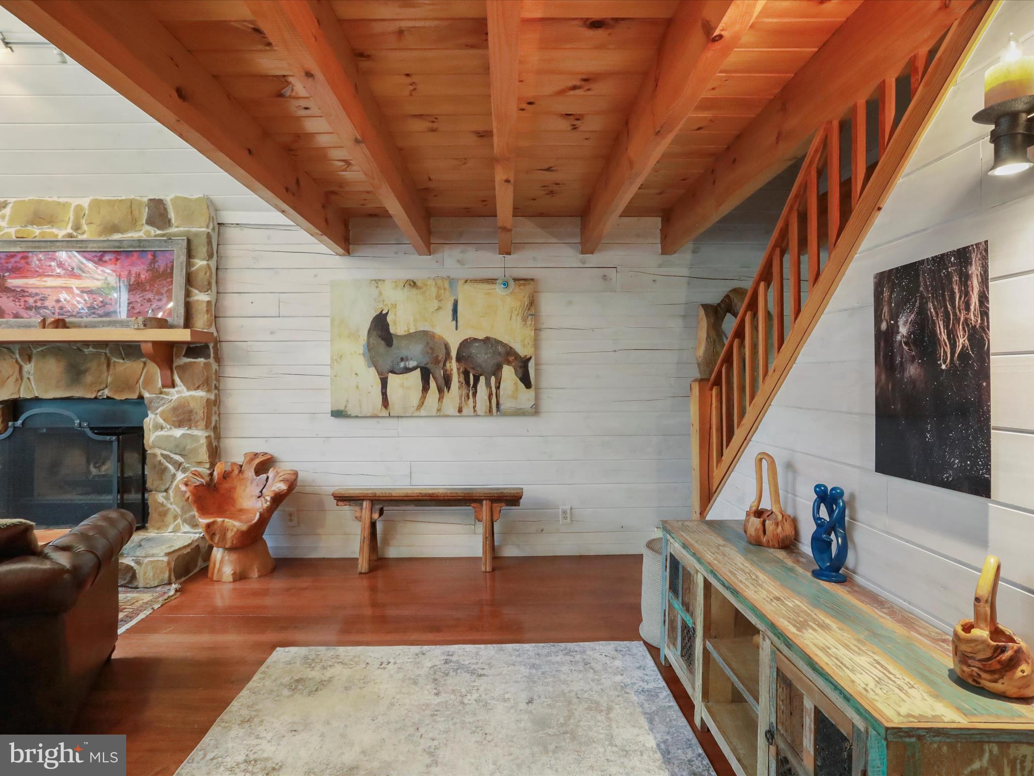 COUNTRY CREEK - Residential