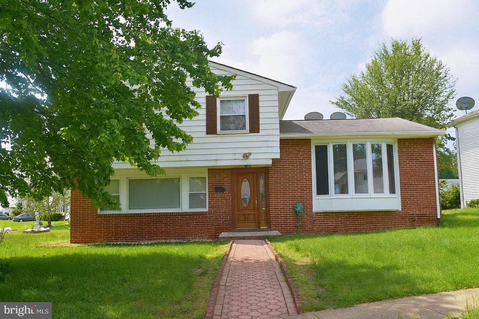 OPEN HOUSE CANCELLED
🏡 For Rent — 3BR/2.5BA Corner Lot Home in Pikesville | Available September 16
Free Pre-Screening Application: https://tinyurl.com/yp2b2fsn
Apply here: https://apply.link/s-Wev2Y
Spacious and practical, this 3-bedroom, 2.5-bath single-family home sits on a corner lot in a quiet residential section of Pikesville. With a private driveway, a large yard, and a functional layout, this home offers plenty of room to spread out — inside and out.
Conveniently located with easy access to I-695, I-83, and Reisterstown Road, you're just a short walk to Quarry Lake, home to shops, dining, and scenic walking paths. Trader Joe’s, Whole Foods, Fresh Market, and Shoppers are only a few minutes’ drive away.
The home is situated within the vicinity of highly rated public schools and numerous private school options.
📌 Key Features:
3 bedrooms | 2.5 bathrooms
Sunny eat-in kitchen with full appliance package
Separate living and dining areas
Basement with laundry and storage
Central air & gas heat
Private driveway + street parking
Cozy yard with a mature persimmon tree
Quiet neighborhood on a corner lot
📅 Available: September 16
💰 Rent: $2950.00
🔒 Security deposit: $2950.00
🐾 Pets: mostly allowed
🚭 No smoking