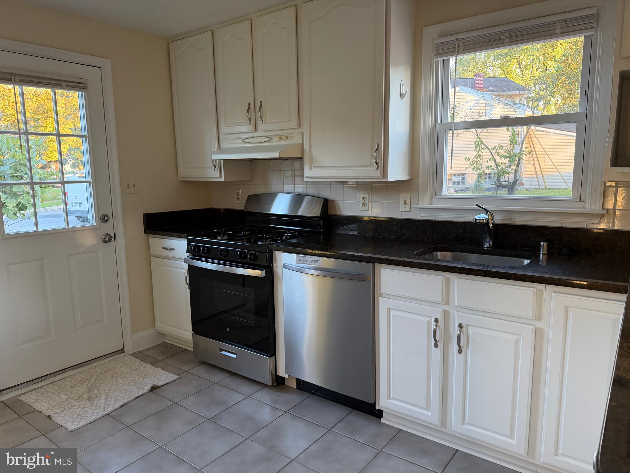 PIKESVILLE - Residential Lease