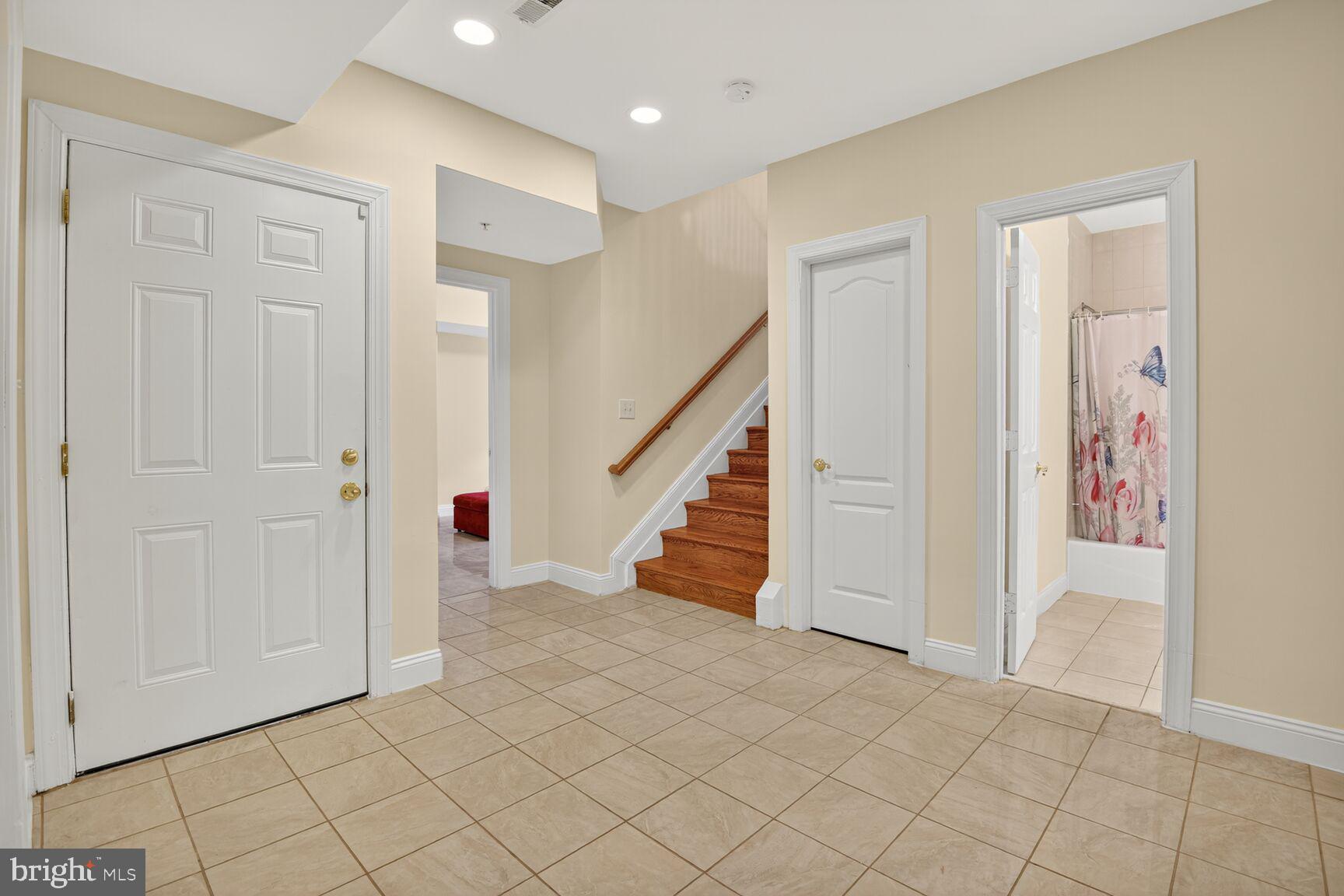 NORTH BETHESDA GROVE - Residential