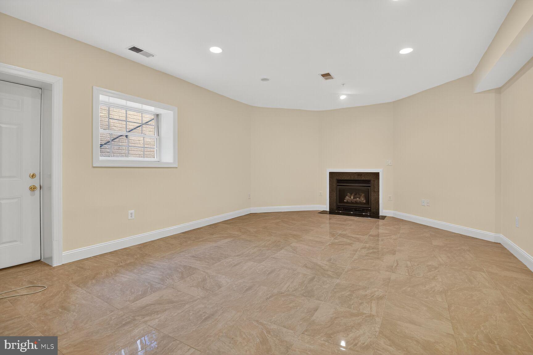 NORTH BETHESDA GROVE - Residential