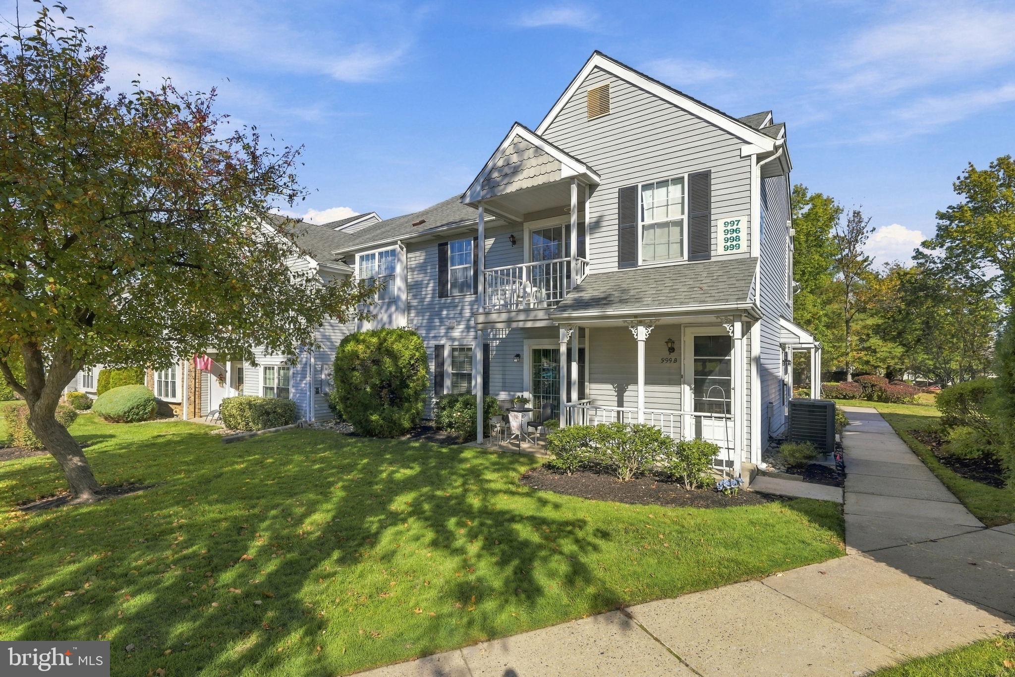 999 SCOTSWOOD COURT B
