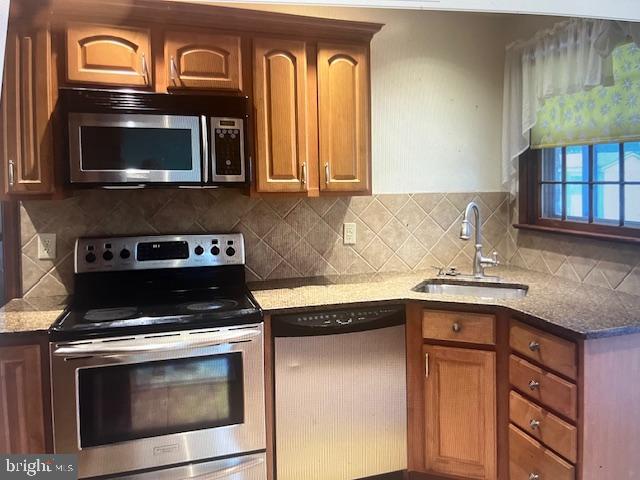 MERWOOD PARK - Residential Lease