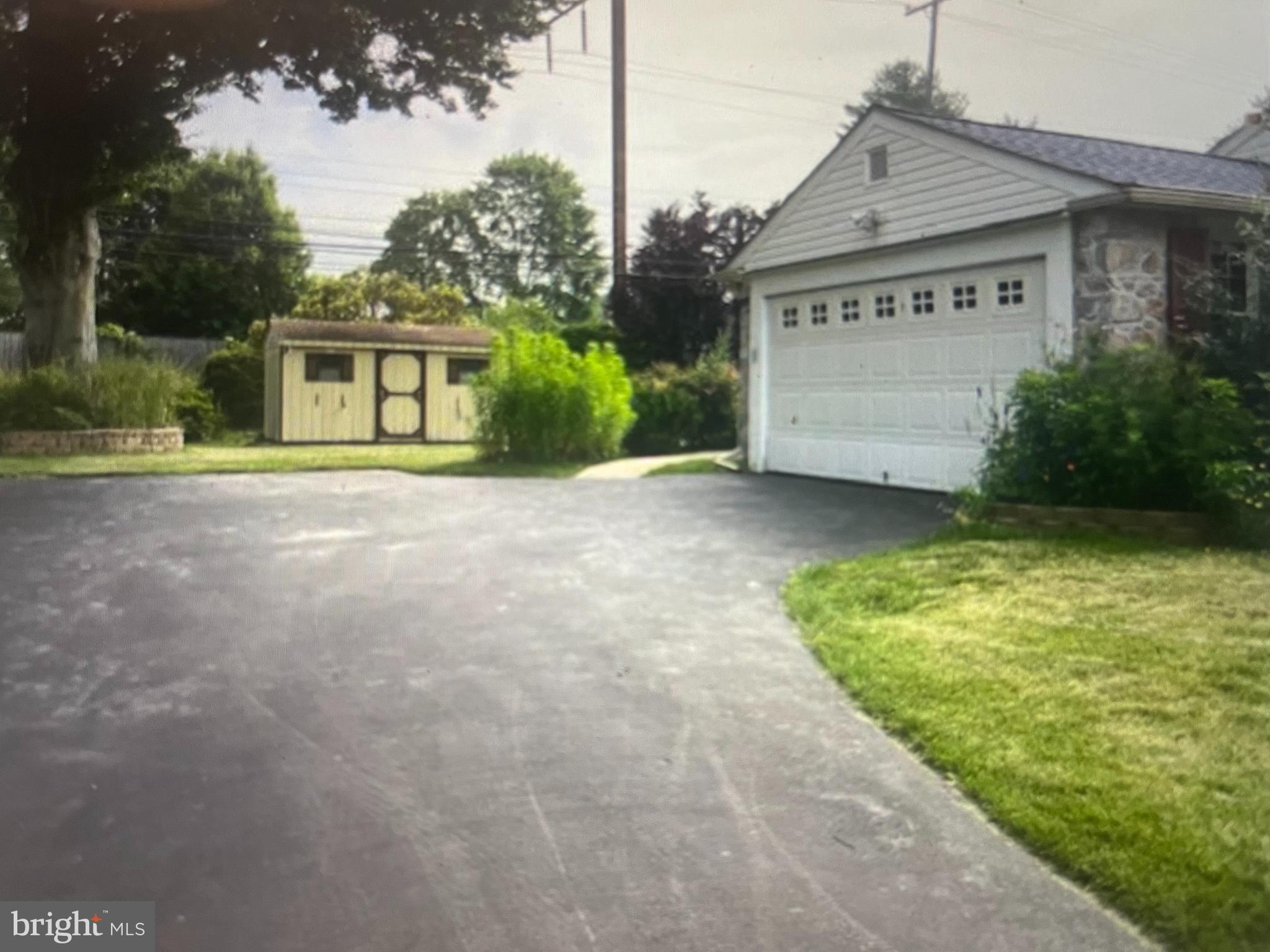 MERWOOD PARK - Residential Lease