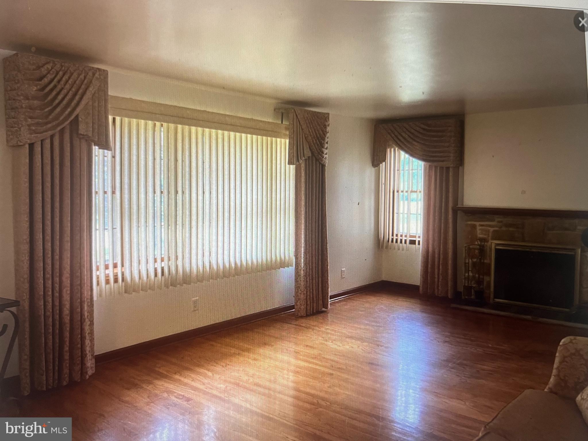 MERWOOD PARK - Residential Lease