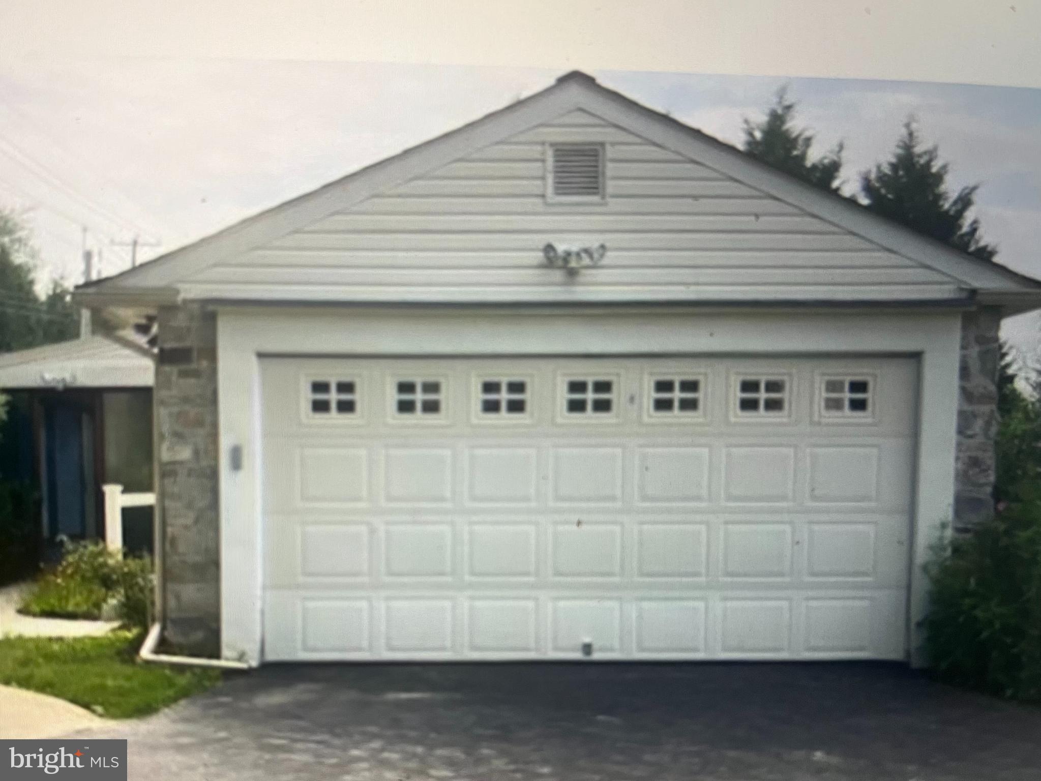 MERWOOD PARK - Residential Lease