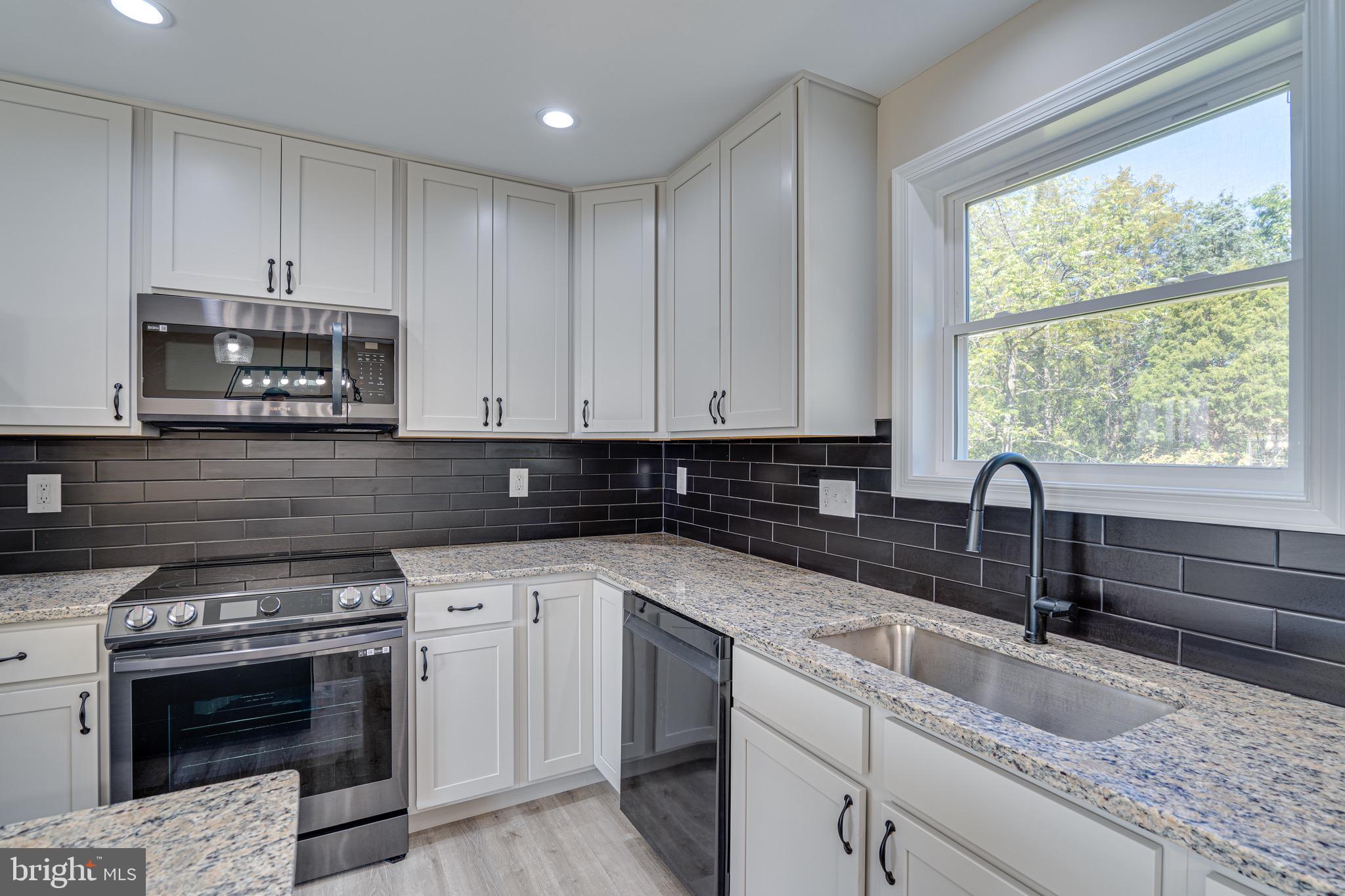 INWOOD MEADOWS - Residential