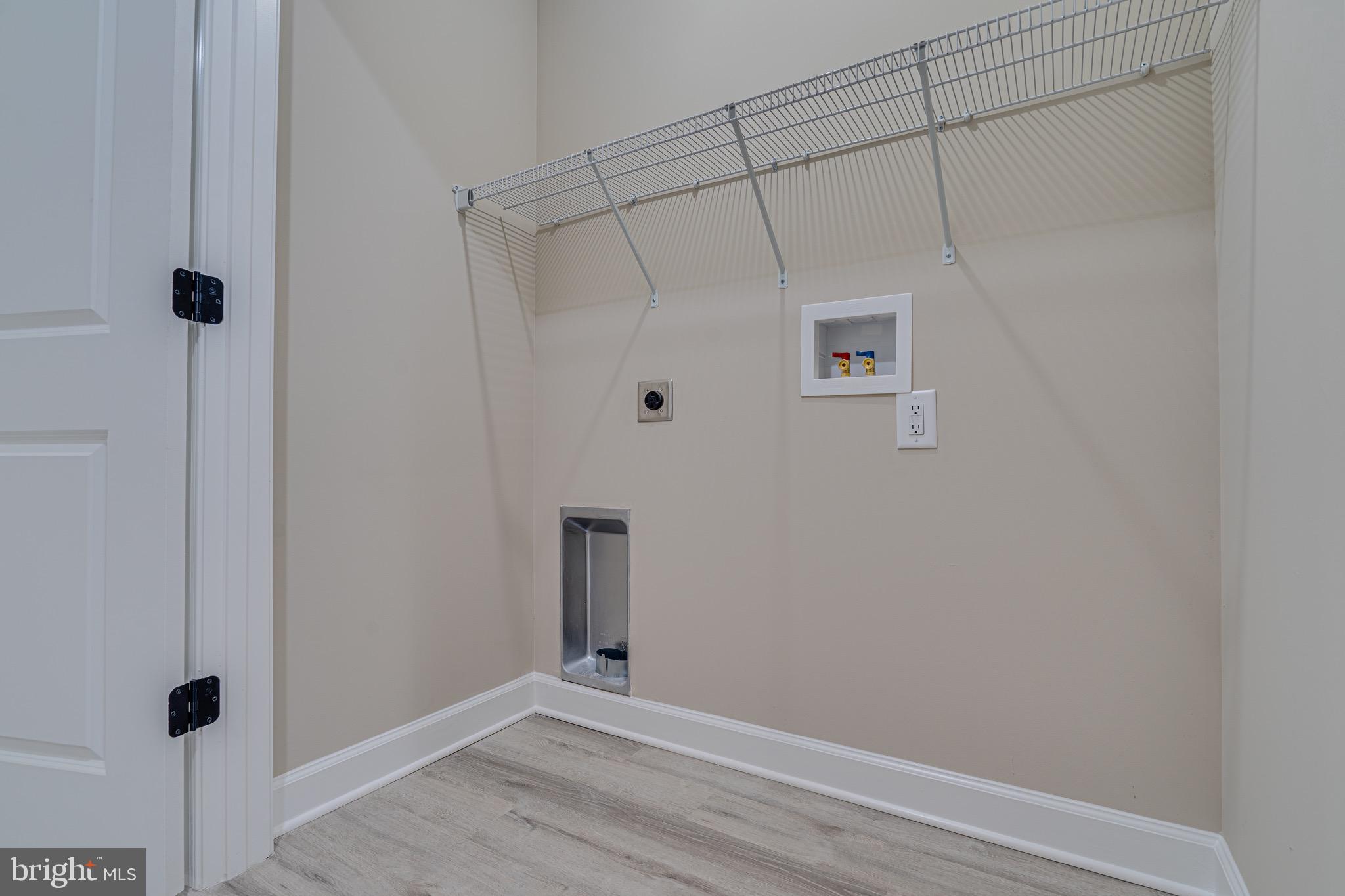 INWOOD MEADOWS - Residential