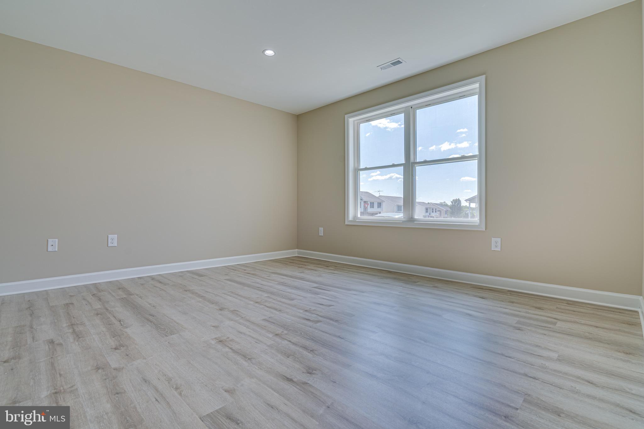 INWOOD MEADOWS - Residential