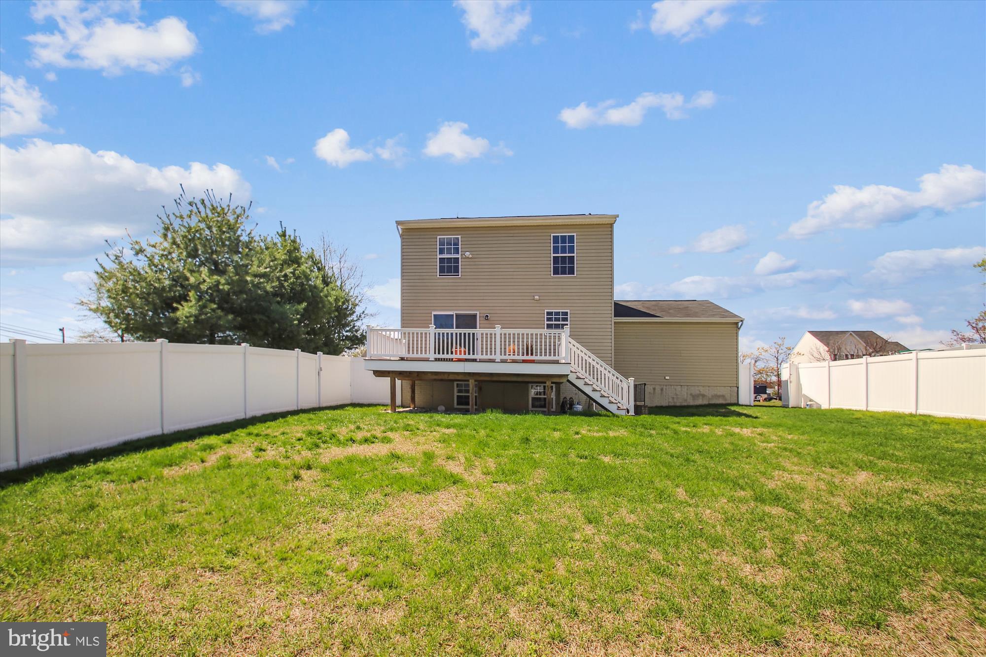 15 S MEADOW COURT