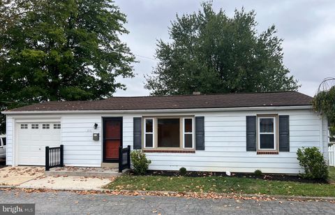 216 W UNION ALLEY CLEONA PA 17042