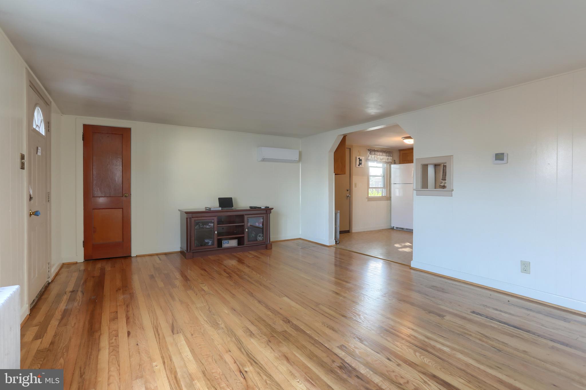 216 W UNION ALLEY