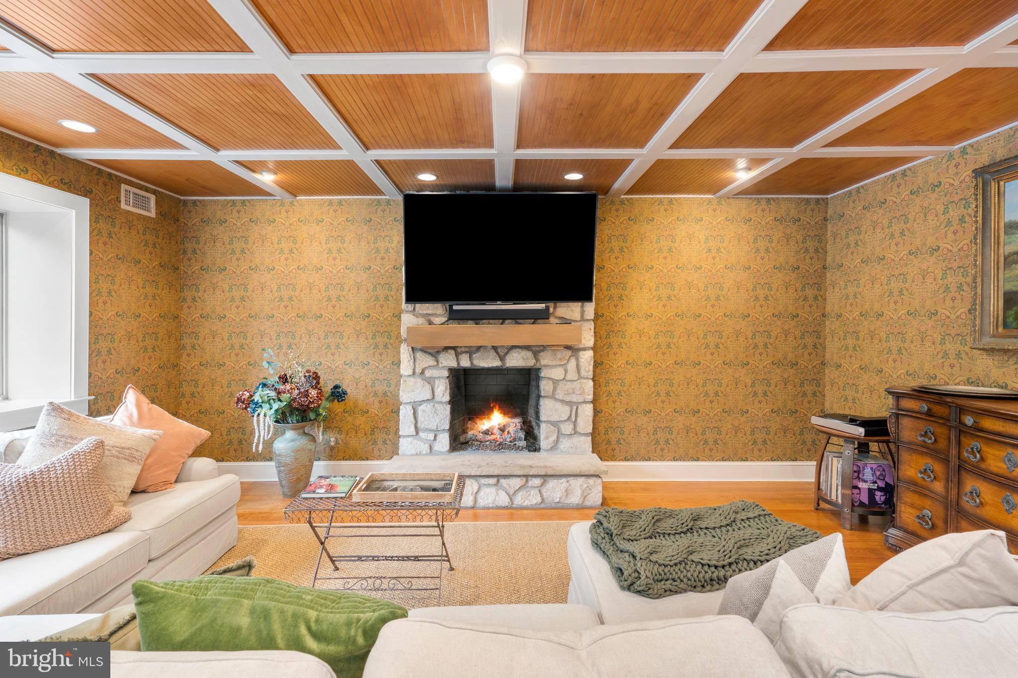 HOLLAND ACRES - Residential