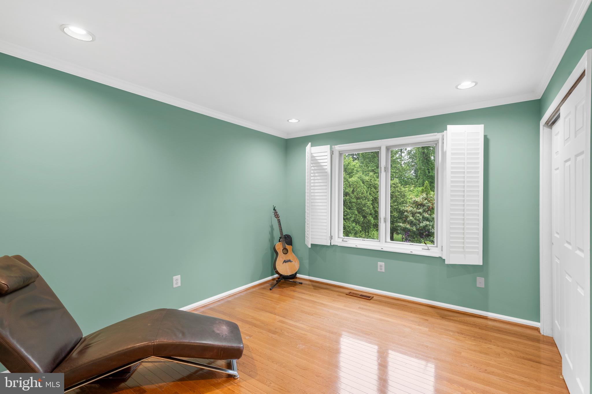 HOLLAND ACRES - Residential