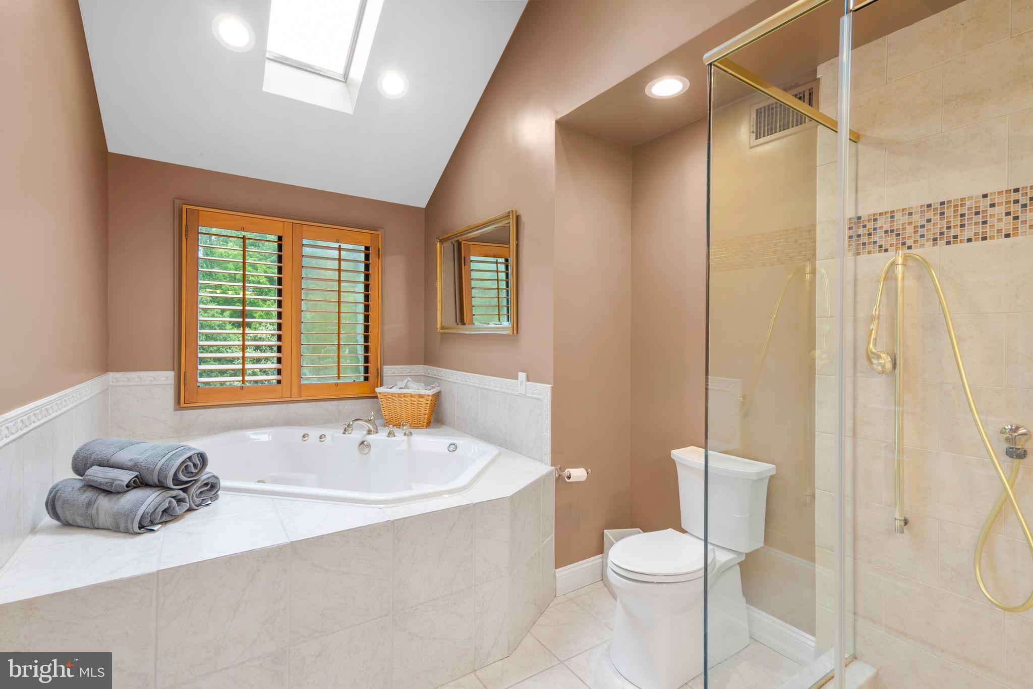 HOLLAND ACRES - Residential