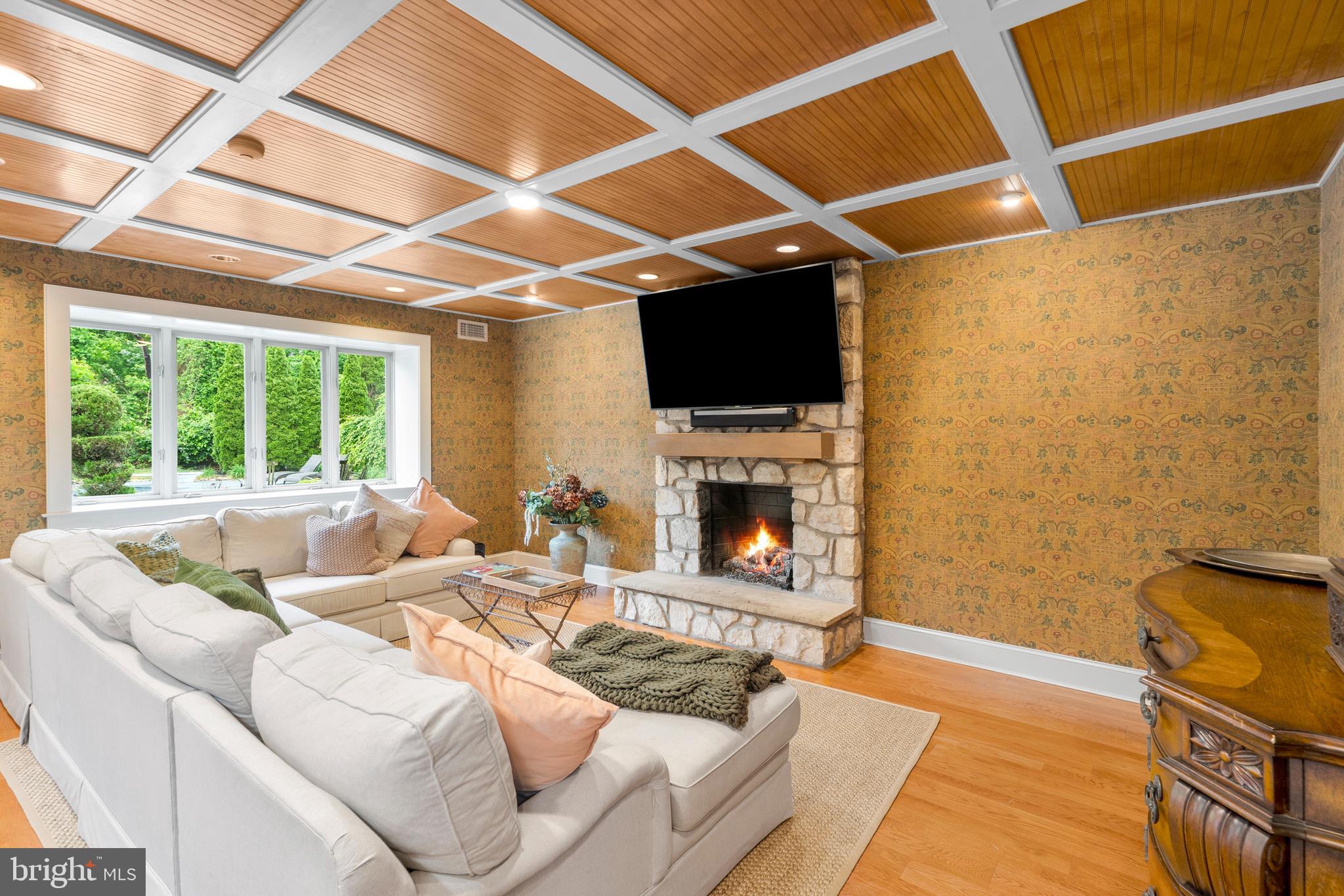 HOLLAND ACRES - Residential