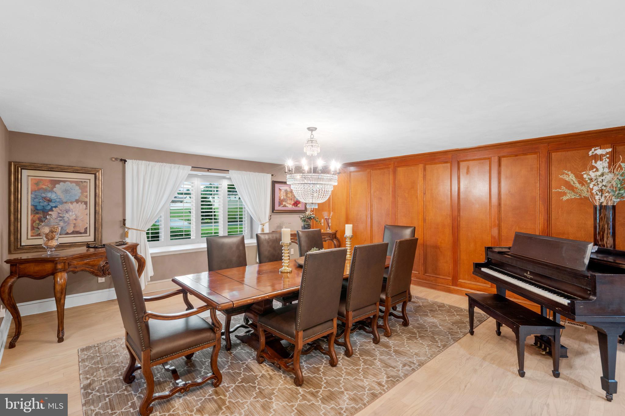 HOLLAND ACRES - Residential