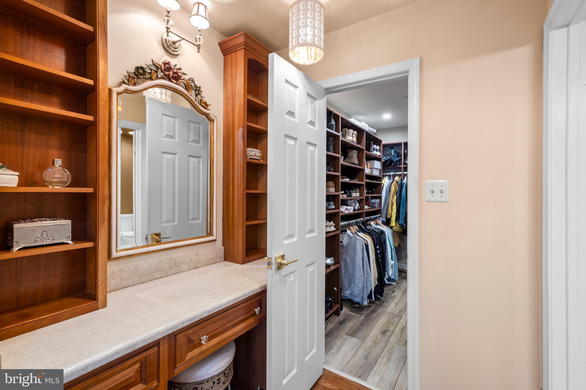 HOLLAND ACRES - Residential