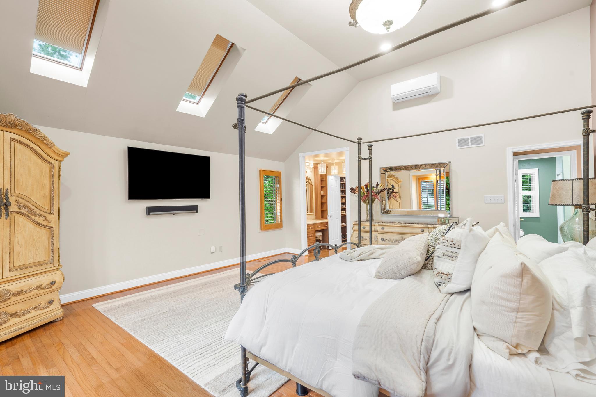 HOLLAND ACRES - Residential