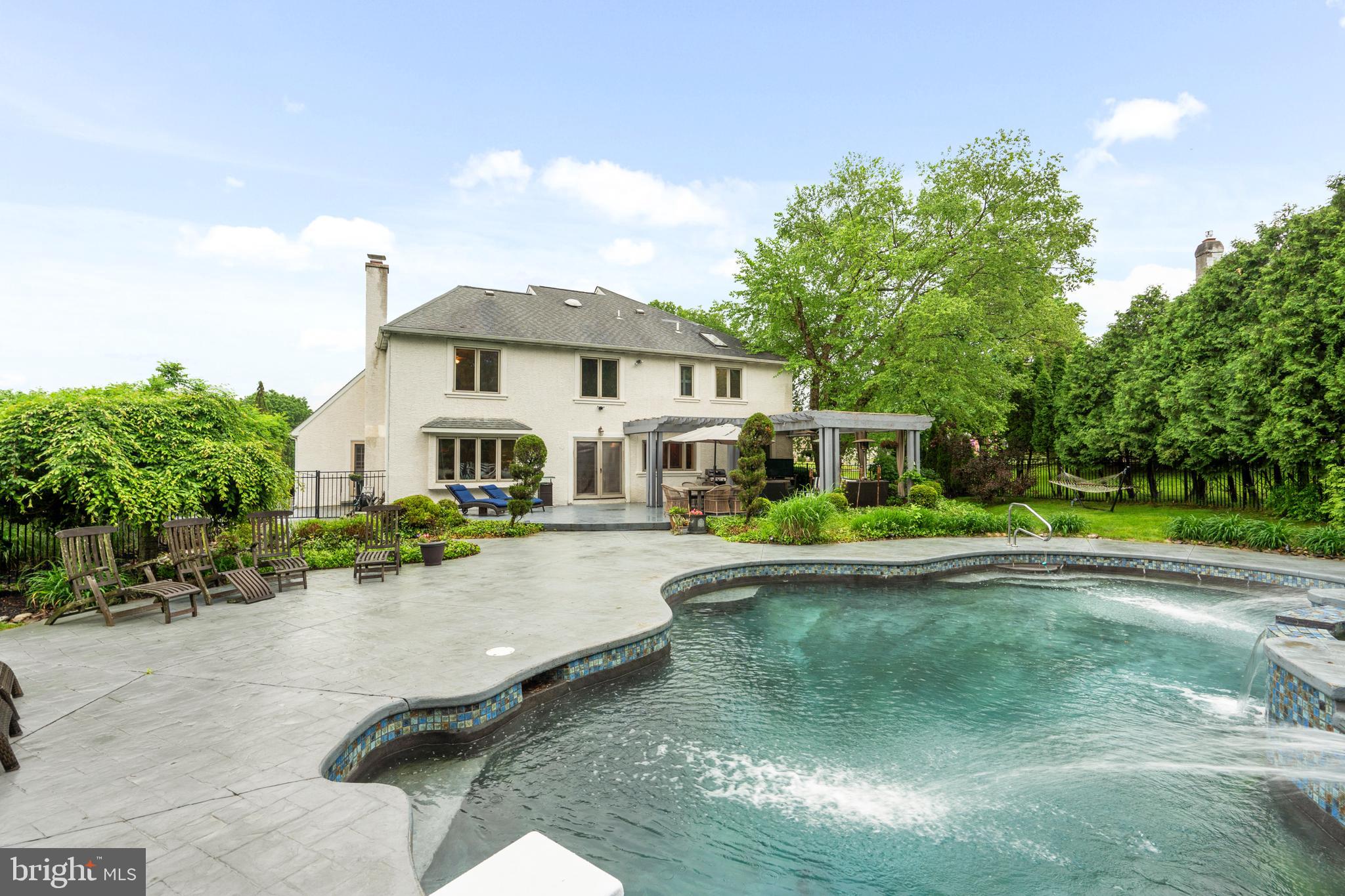 HOLLAND ACRES - Residential