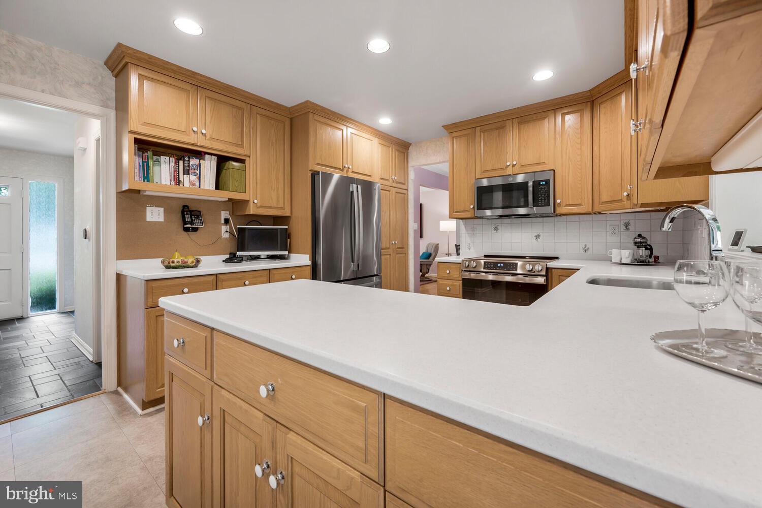 REGENCY ESTATES - Residential