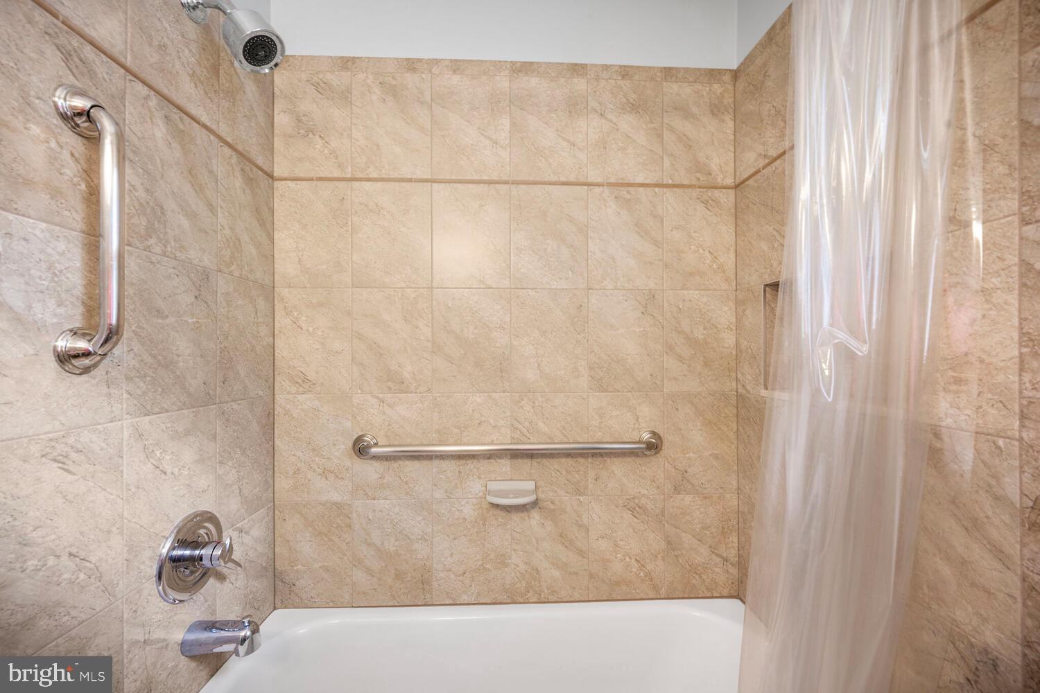 REGENCY ESTATES - Residential