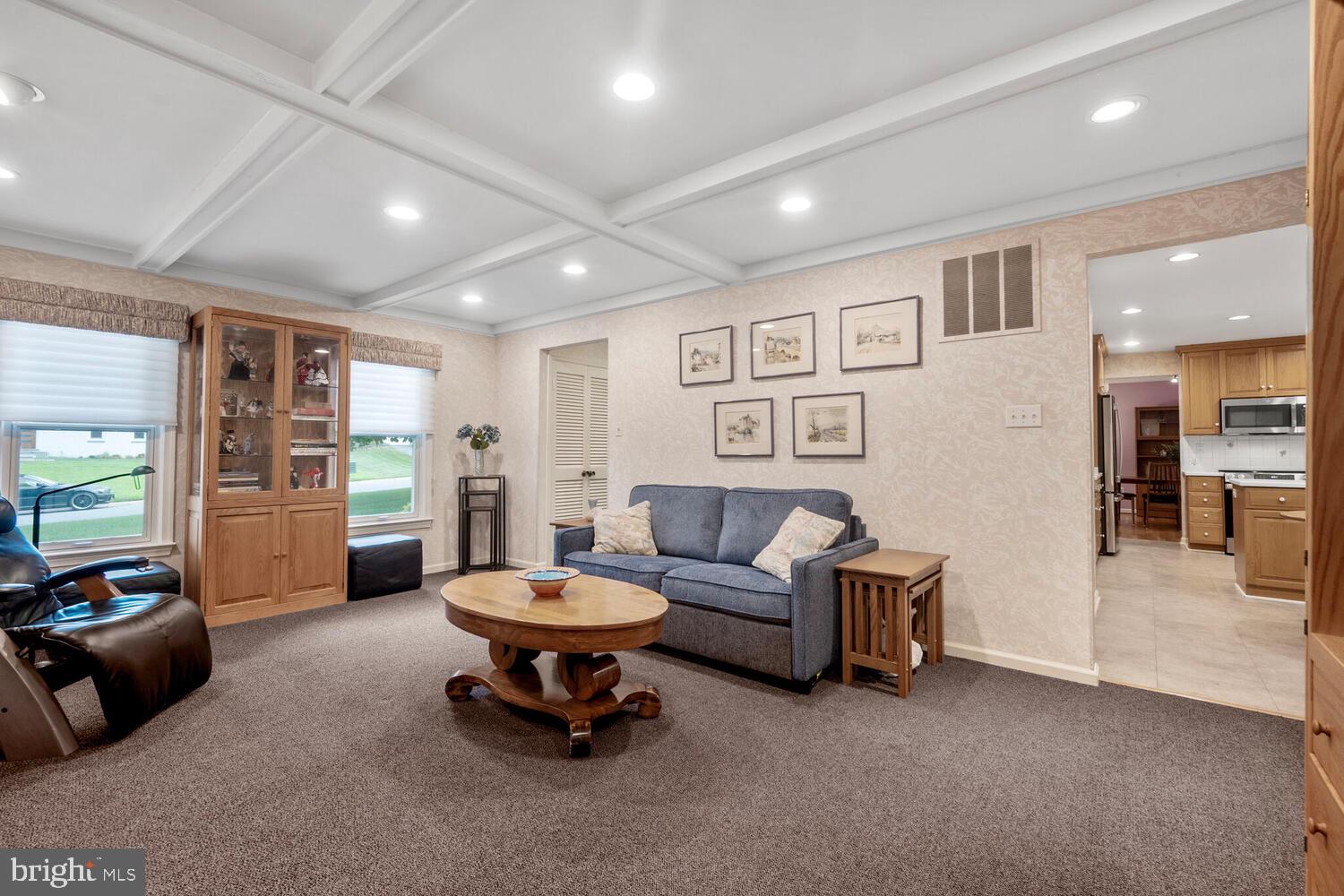 REGENCY ESTATES - Residential