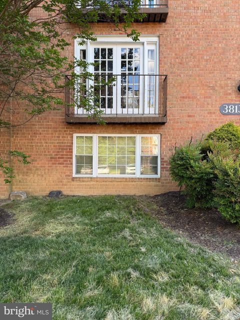 Condo For Sale - 3813 Swann Road #104<br/> SUITLAND, MD 20746