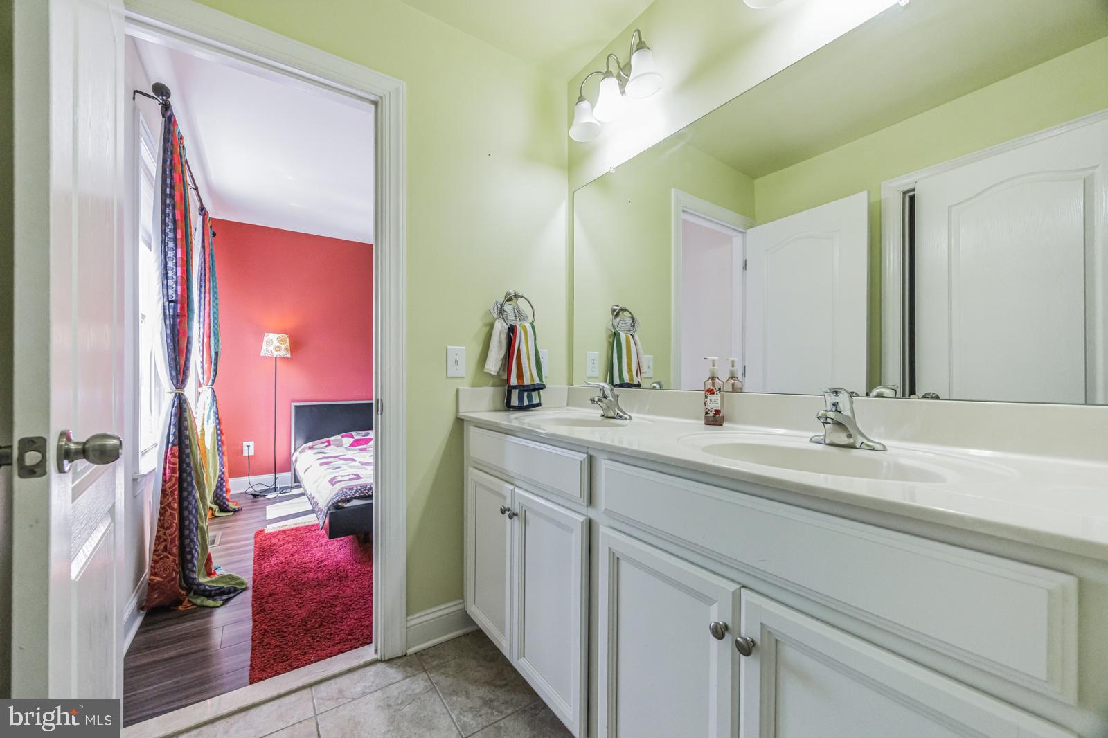 TOWN CENTRE CROSSING - Residential Lease