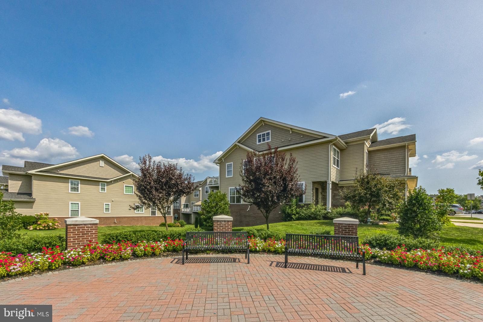 TOWN CENTRE CROSSING - Residential Lease