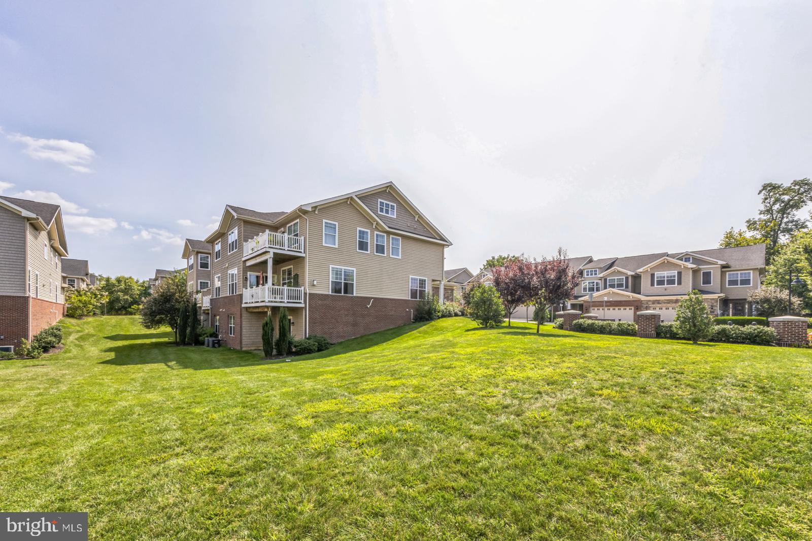 TOWN CENTRE CROSSING - Residential Lease