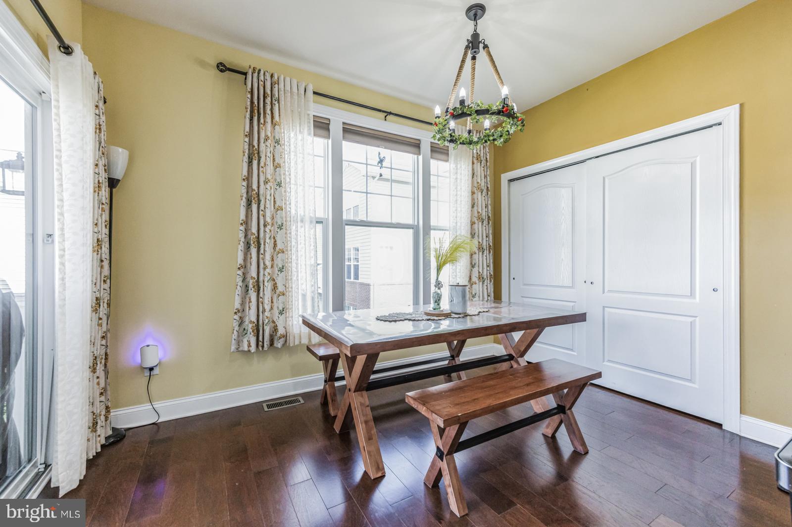 TOWN CENTRE CROSSING - Residential Lease