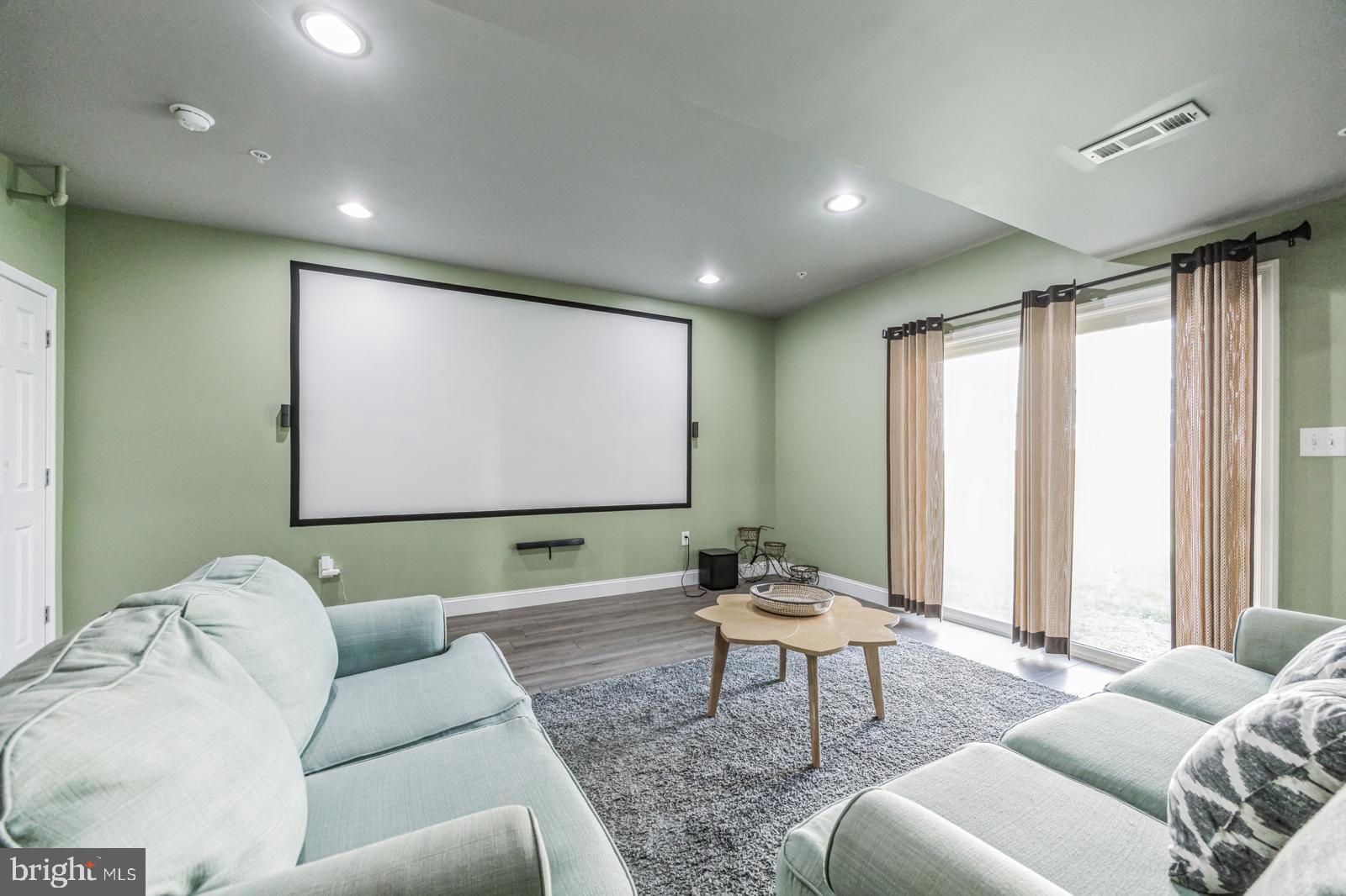 TOWN CENTRE CROSSING - Residential Lease