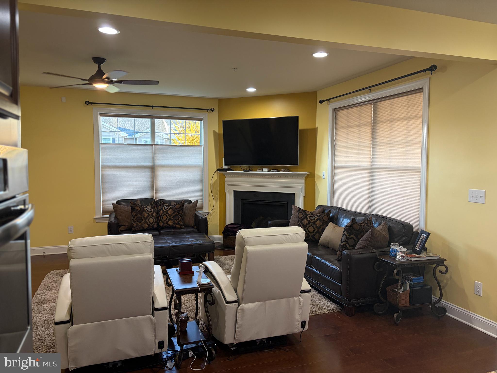 TOWN CENTRE CROSSING - Residential Lease