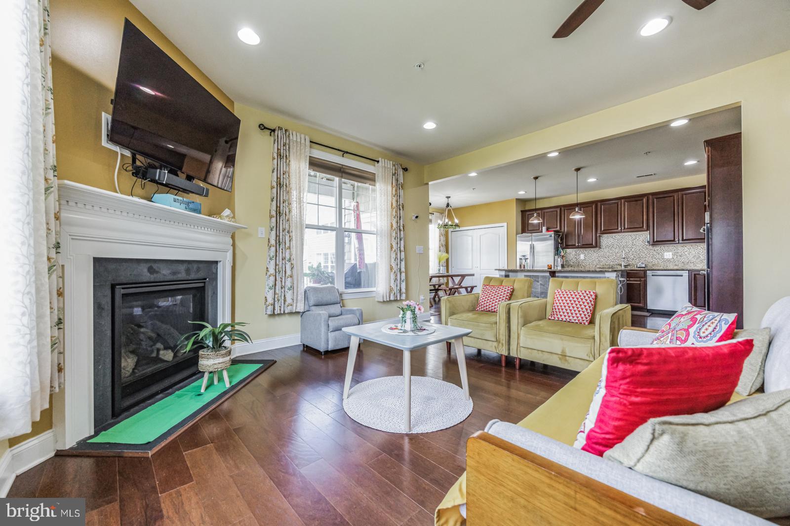 TOWN CENTRE CROSSING - Residential Lease