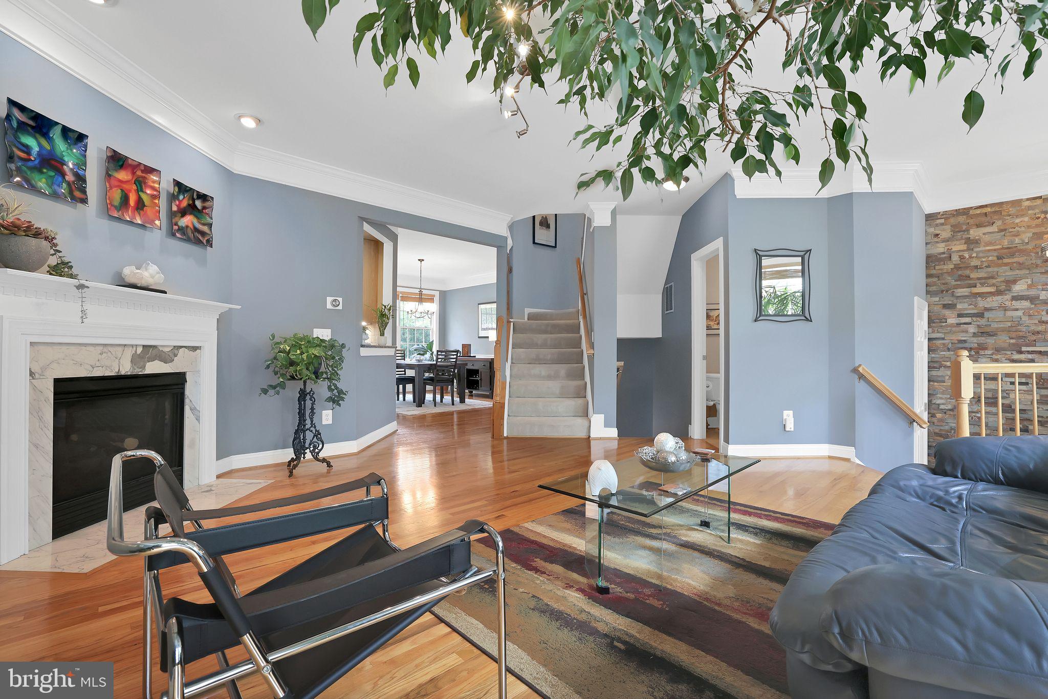 MEMORIAL HEIGHTS - Residential